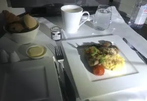 Breakfast on Qatar 787 business class plane