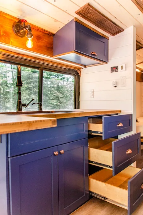 Off the grid bus conversion