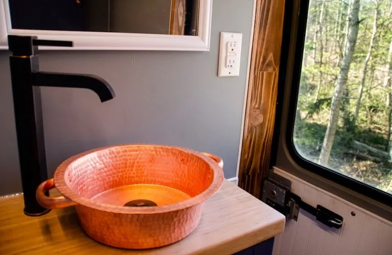 off grid bathroom skoolie