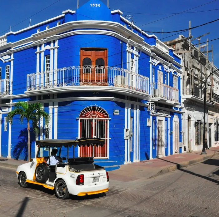 pulmonia in downtown mazatlan centro