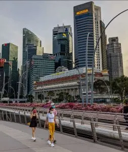 singapore travelers masks