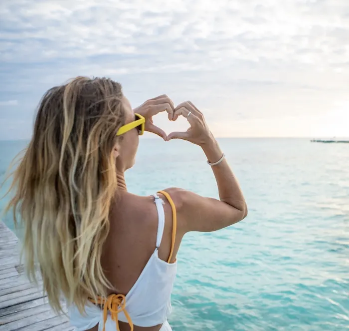 tourist-Cancun-beach