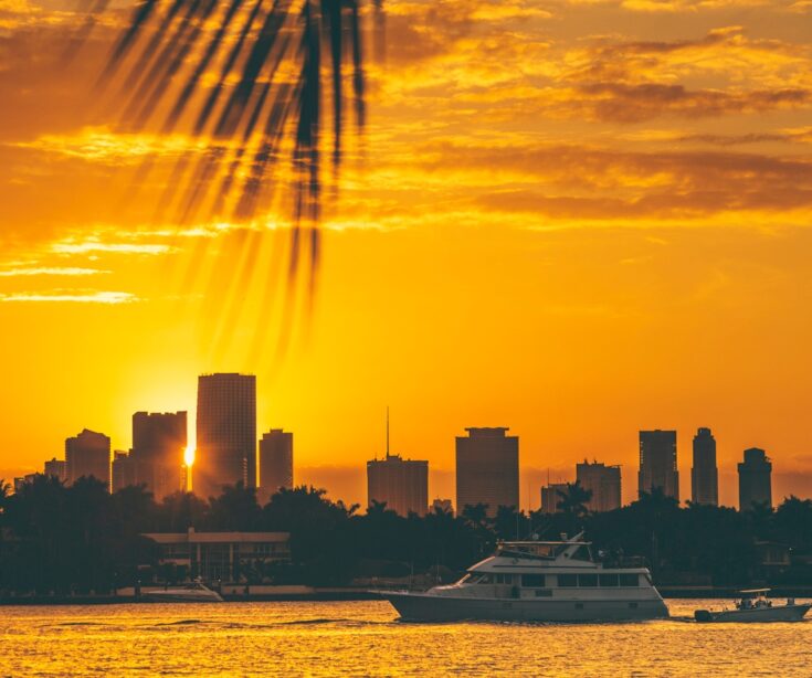 Top 10 Exciting Places To Visit for Great Nightlife in Miami - Travel ...