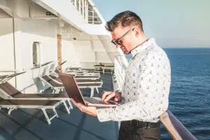 U.S. Approves Elon Musk Blazing Internet For Flights And Cruise Ships