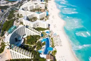 Cancun Sets All Time Tourism Record With Over 30 Million Visitors - Here's Why It's So Popular