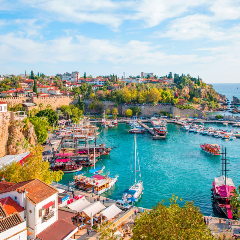 antalya båtar i hamnen