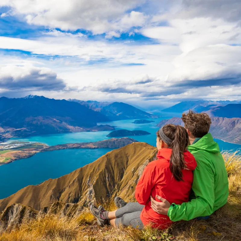 couple-on-a-hike-in-New-Zealand