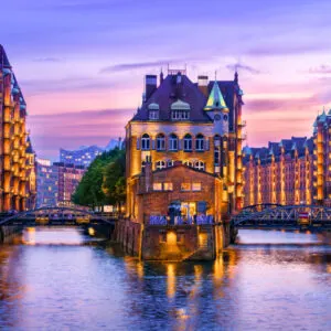 hamburg by night