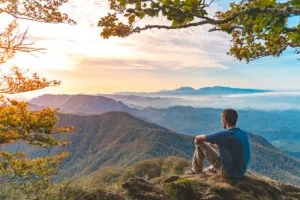 4 Tips That Solo Travelers Need To Know Right Now