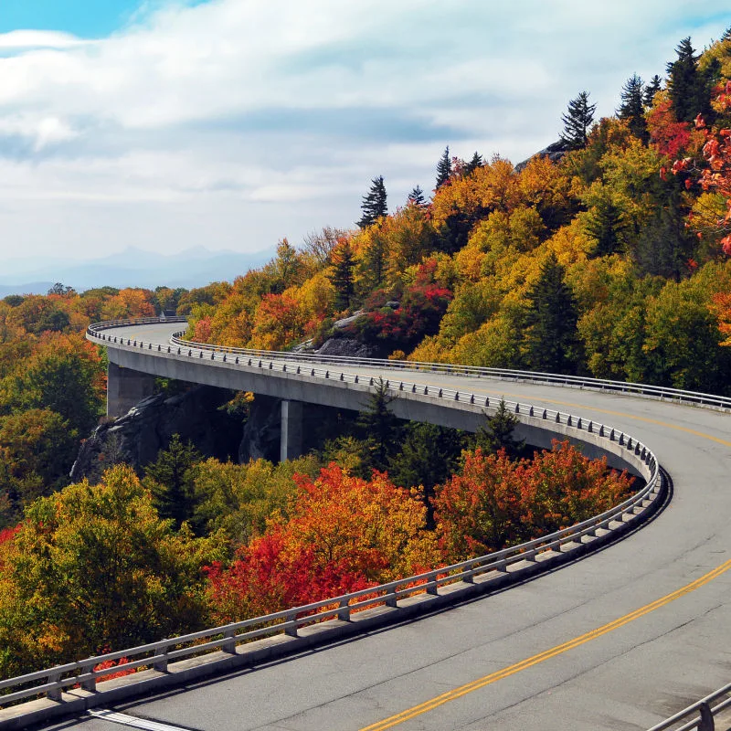 North Carolina's Next Hotspot Unveiled: Enjoy Less Crowds In This Rustic Mountain Town Blue Ridge Parkway