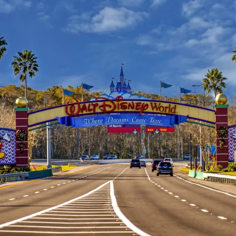 Disney-World-entrance