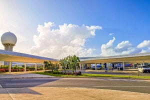 Lightning-Fast Cancun Arrivals US Travelers Breeze Through Airport In Just 7 Minutes  