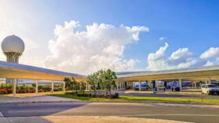 Lightning-Fast Cancun Arrivals US Travelers Breeze Through Airport In Just 7 Minutes  