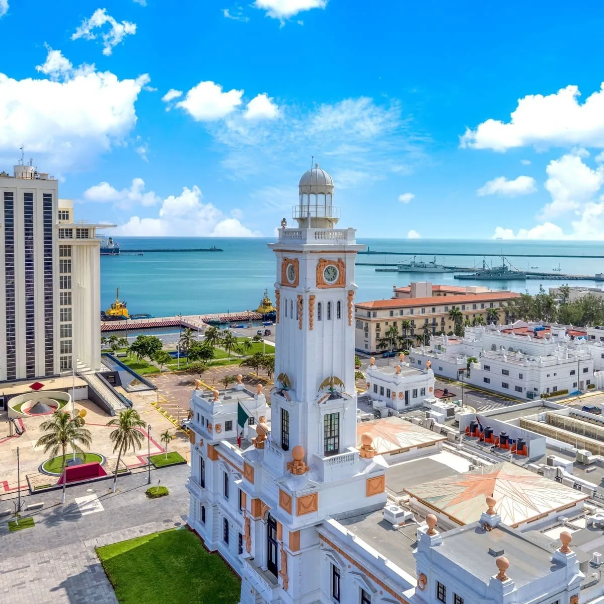 Mexico Confirms Launch Of New Train Connecting 3 Of Its Most Iconic Historic Cities Panoramic View Of Veracruz City In Mexico