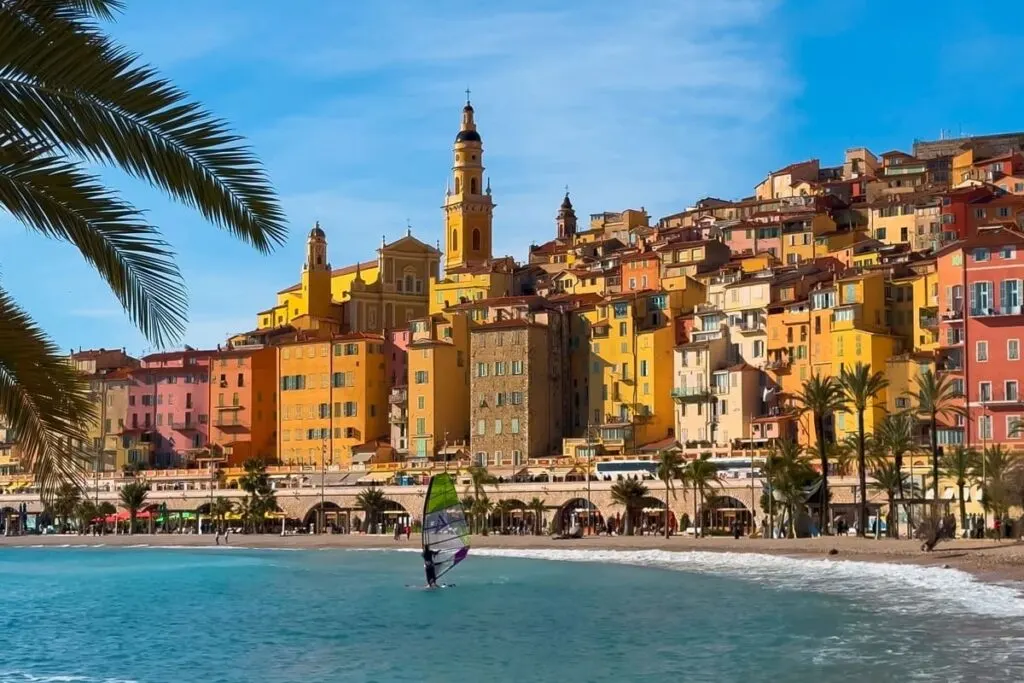 New Dream Train France To Italy, Stopping In 4 Incredible Mediterranean Destinations