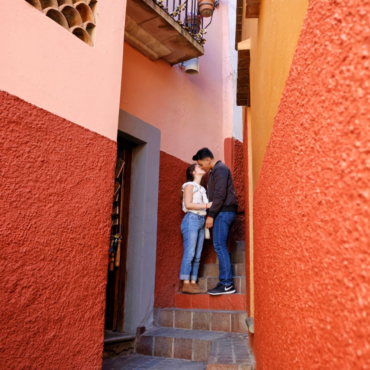 5 Underrated Destinations In Mexico For A Crowd-Free Getaway Callejon de Beso in Guanajuato, Mexico
