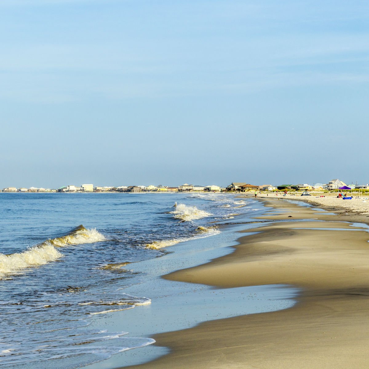 Crashing waves in Dauphin Island, AL