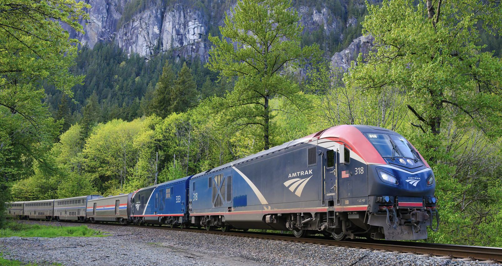 These Are The Top 5 Overnight Sleeper Trains In The U.S. This Fall Empire Builder