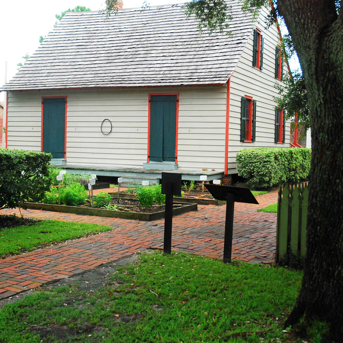 Julee Cottage in Pensacola, FL