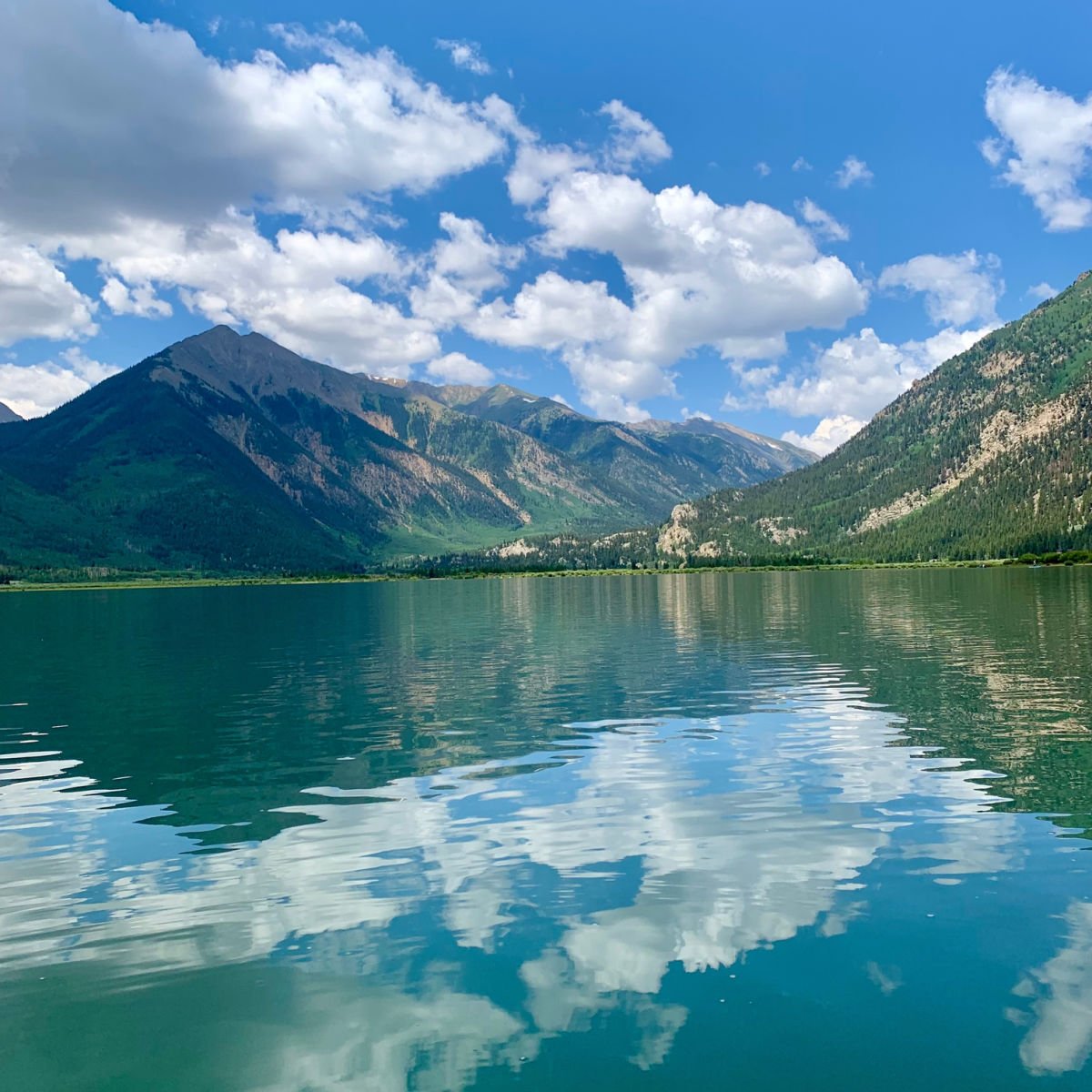 Lake and mountain scenery in Twin Lakes, CO