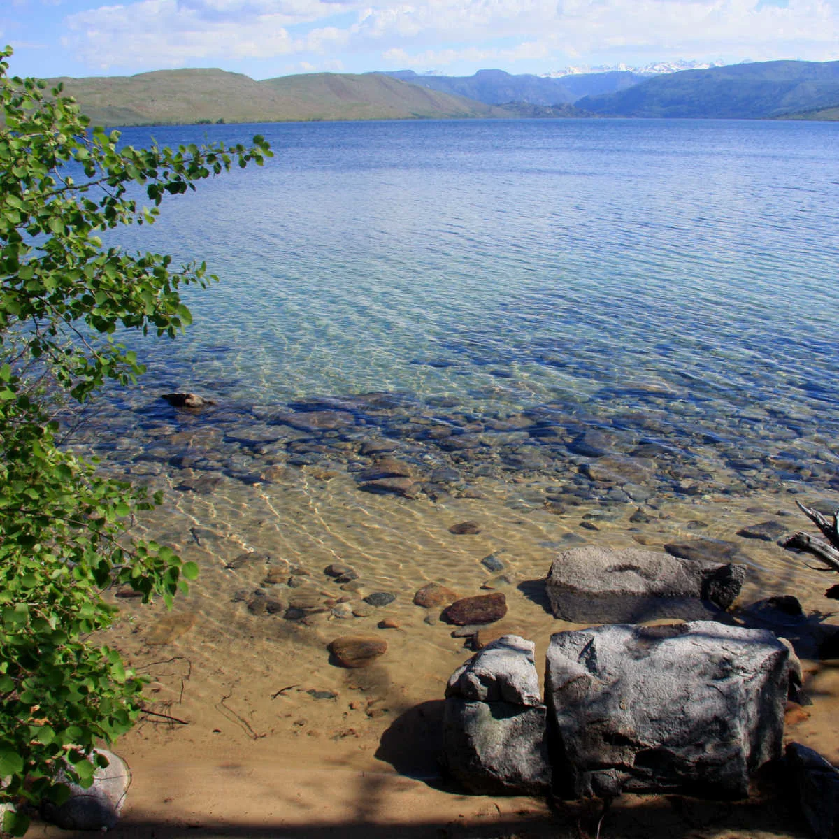 Pristine lake near Pinedale, WY