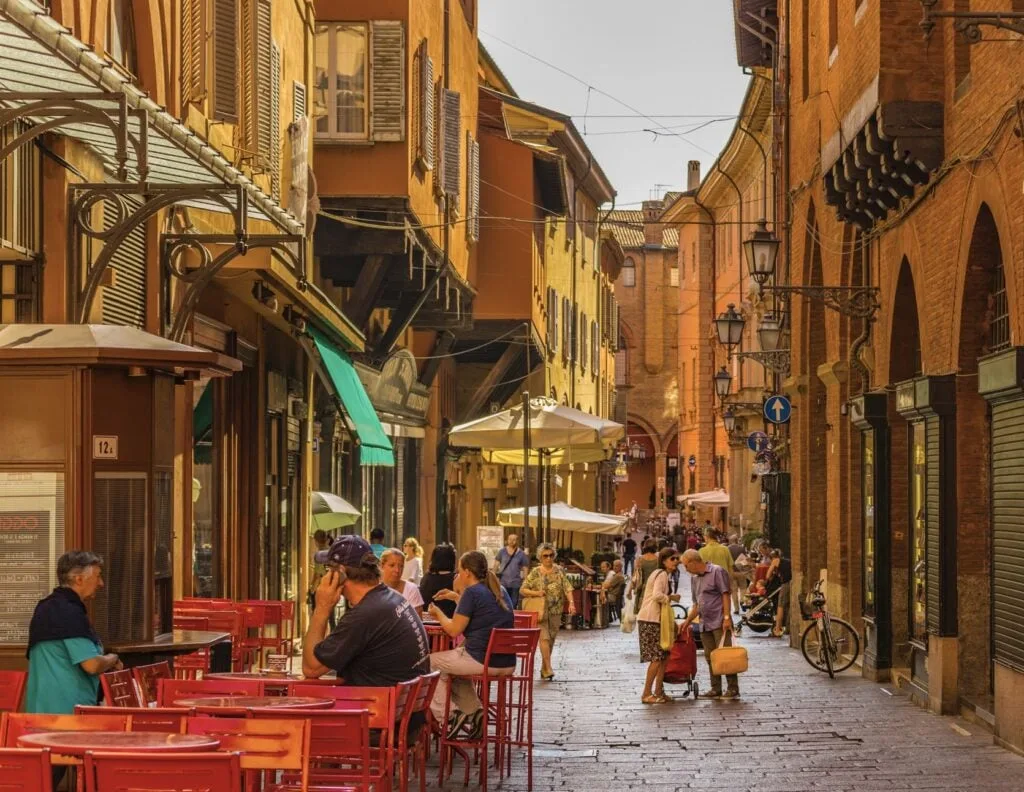 Quadrilatero, Bogna Italy