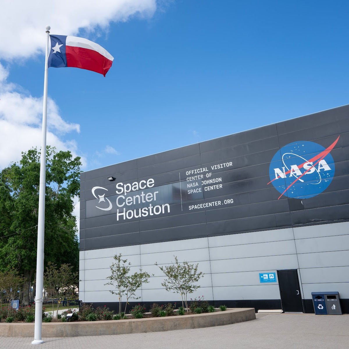 Texas flag at Houston Space Center entrance
