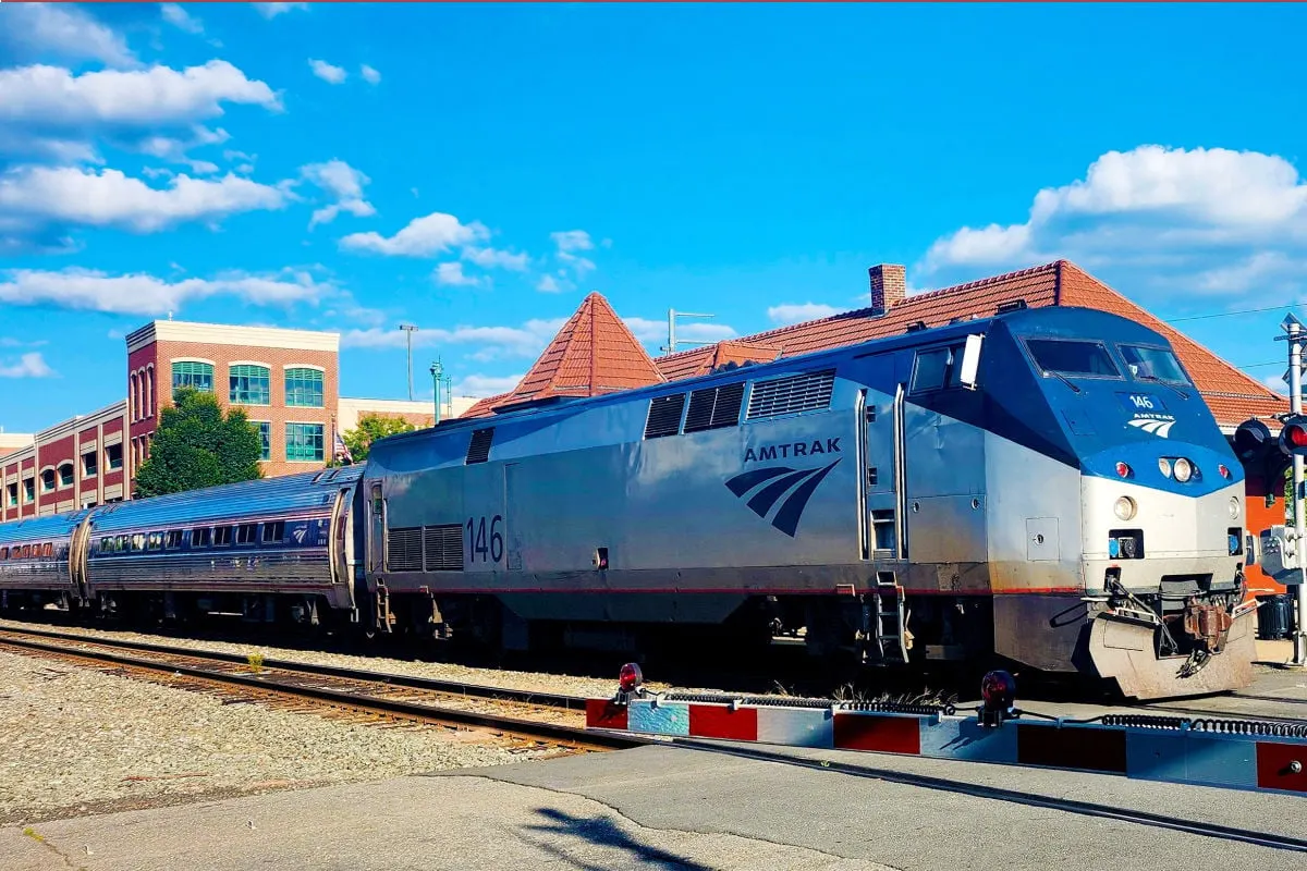 This Surprising U.S. State Sees Record Number Of Amtrak Passengers Amtrak train in Virginia