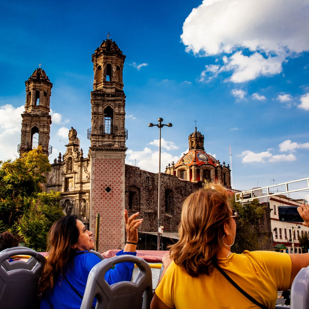 Tour bus in Mexico City