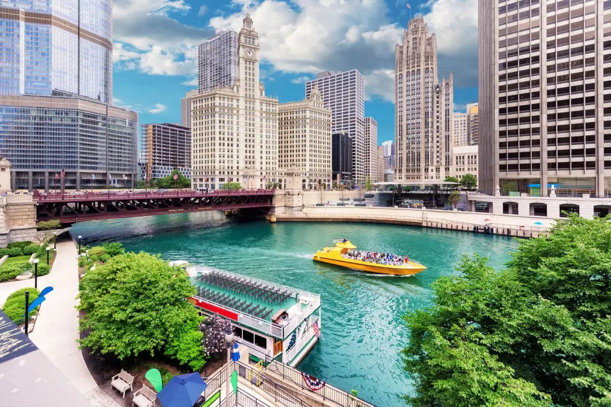 Chicago boat tour