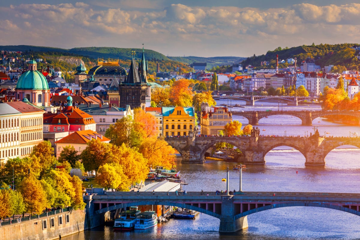 Americans Will Have To Get Fingerprinted In These 22 European Countries Starting October 12 Confirmed