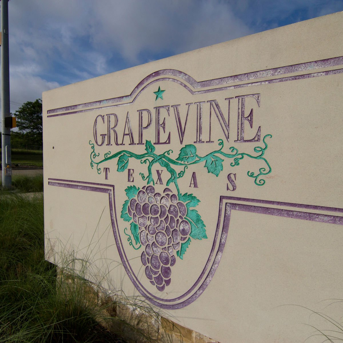 Grapevine, TX welcome sign