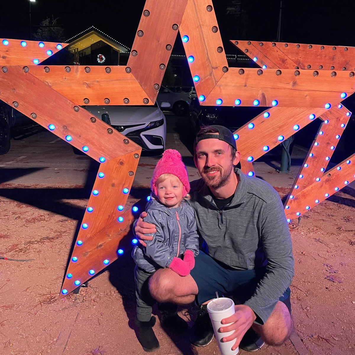 Sam Sears and niece visiting Grapevine during Christmas