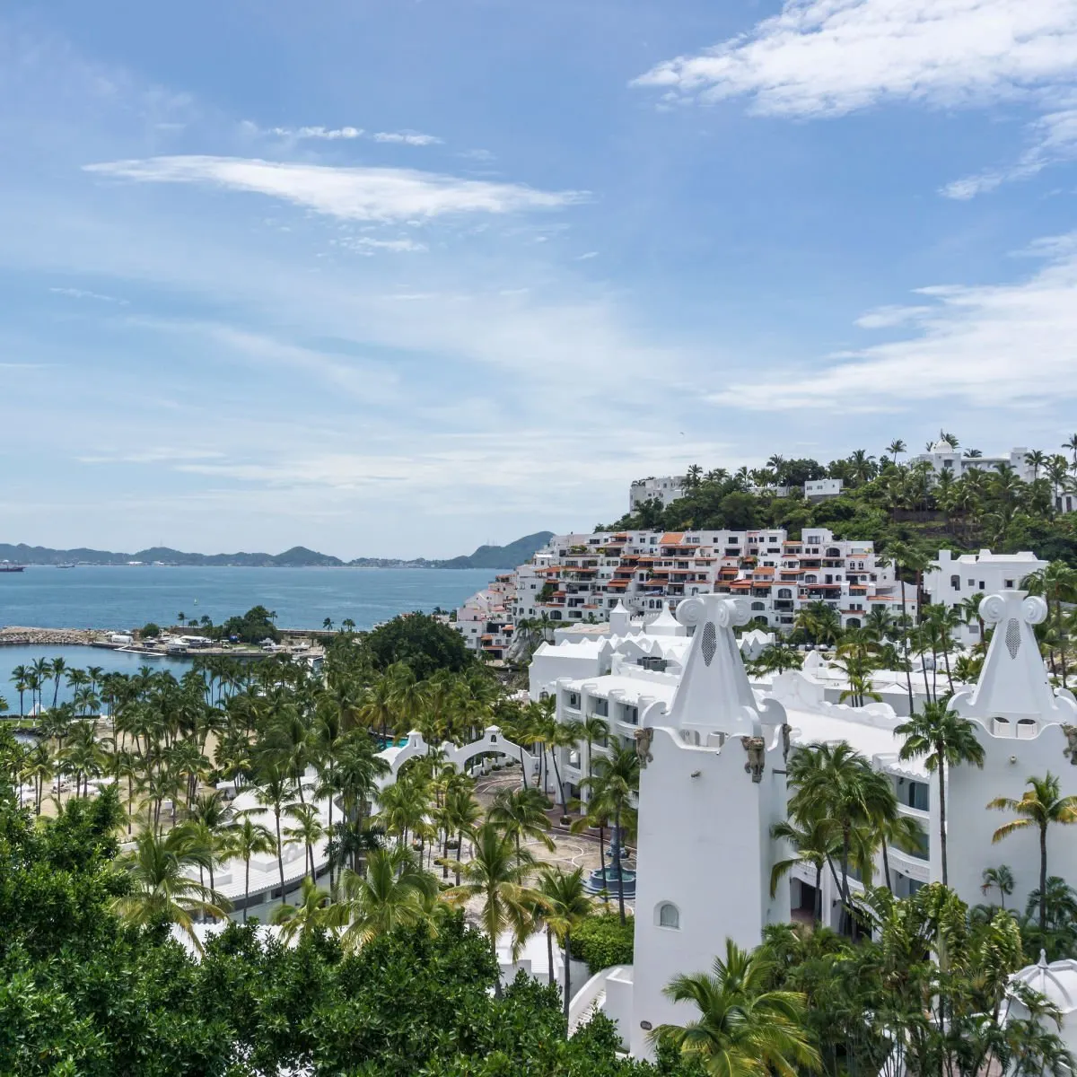 Whitewashed townscape of Manzanillo, MX