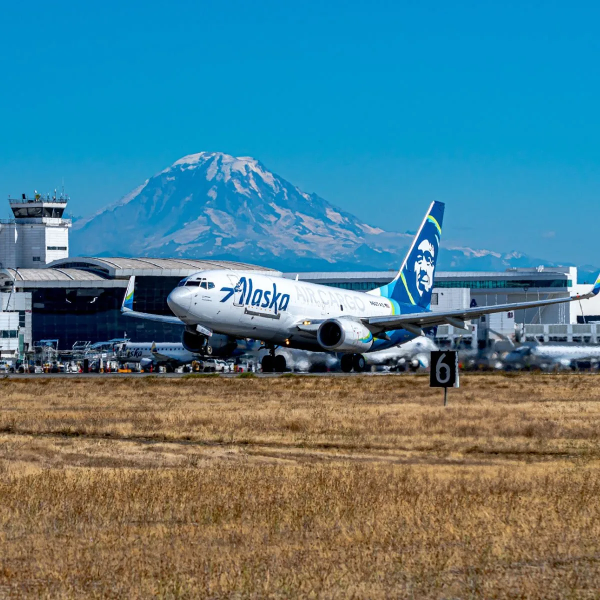 Alaska Airlines plane in Seattle