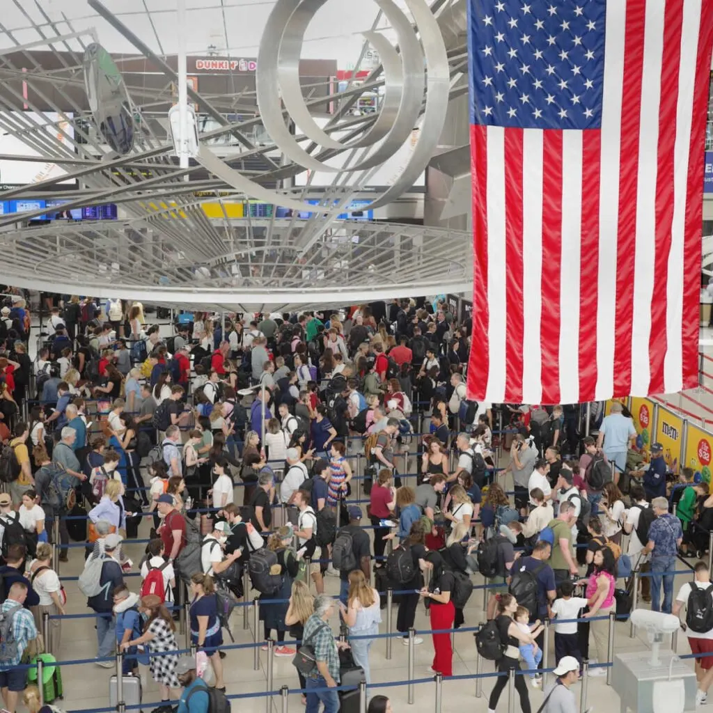 Crowded NY airport