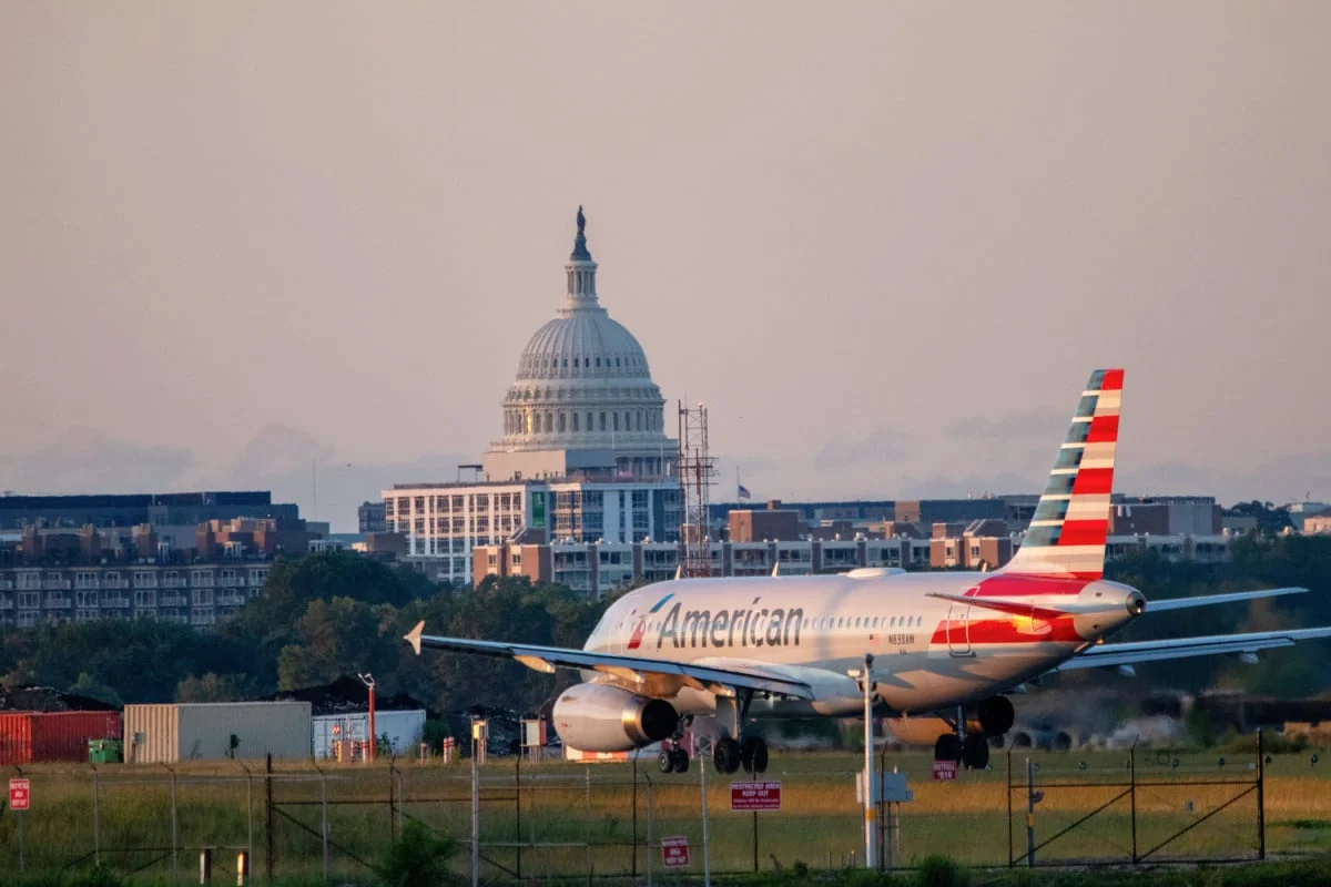 American Airlines plane in DC