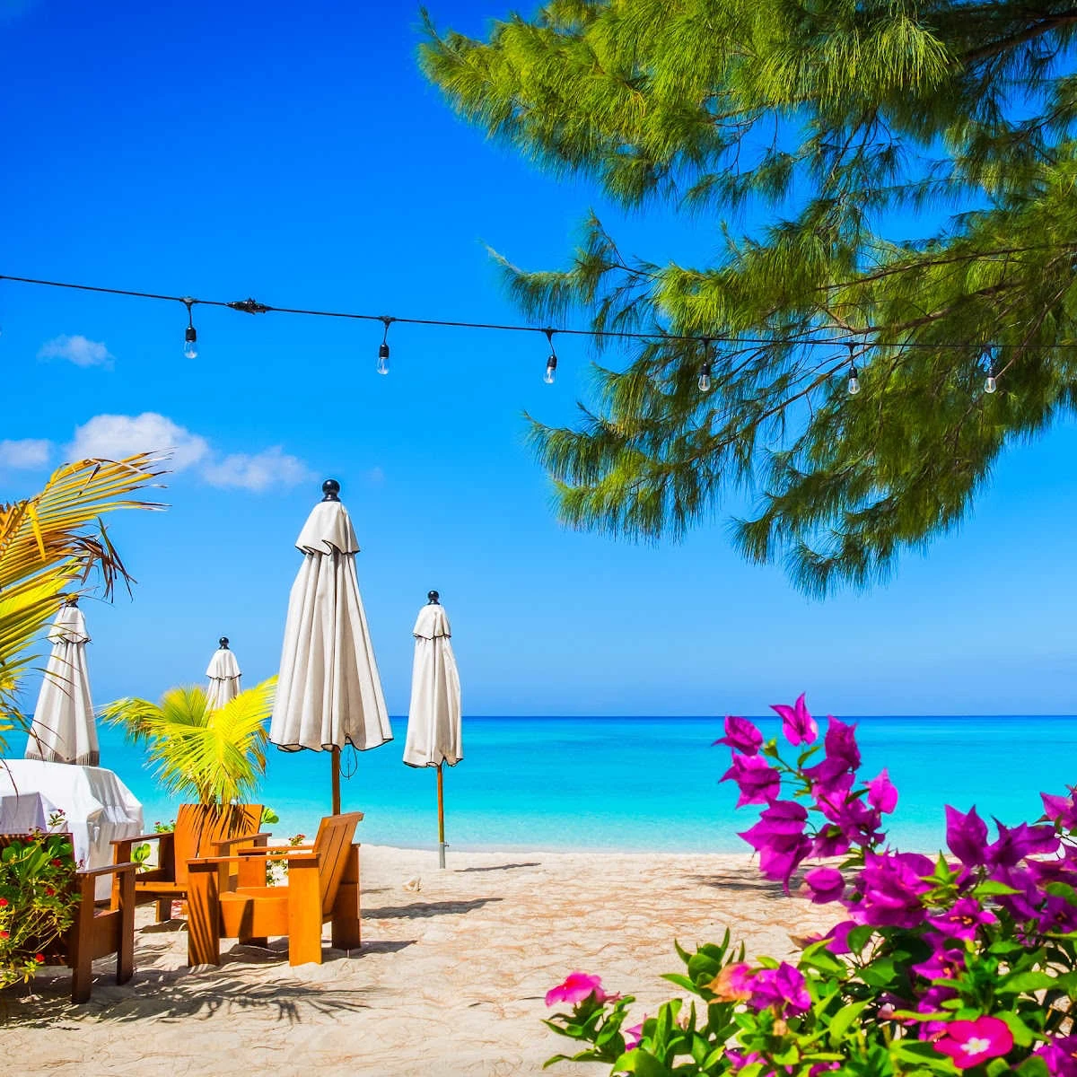 Seven Mile Beach - Cayman Islands