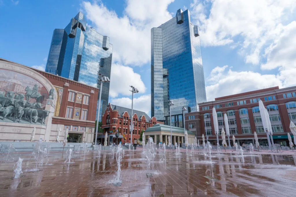 Fountains in downtown Fort Worth plaza