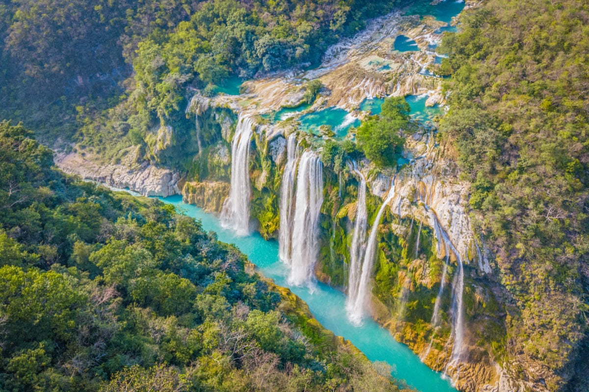 Amazing crystalline blue water of Tamul waterfall at Huasteca Potosina in San Luis Potosi, Mexico