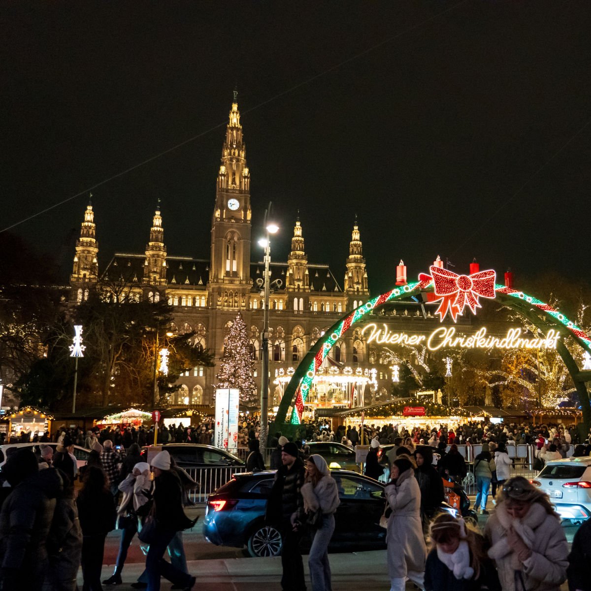 Crowded Christmas market in Vienna, Austria