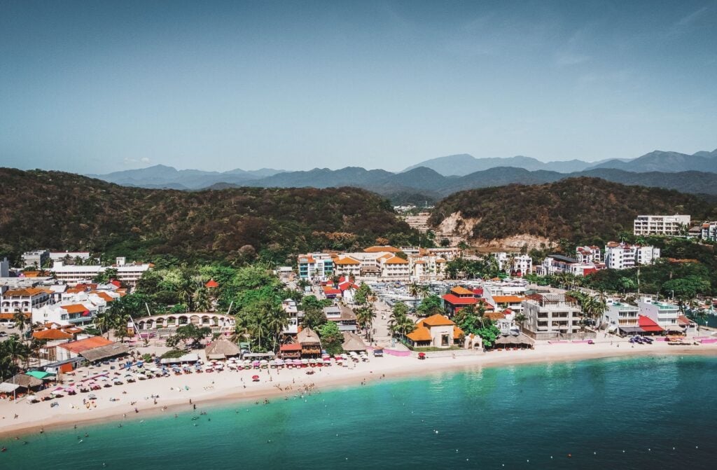Huatulco Beach and tourists with boutique hotels