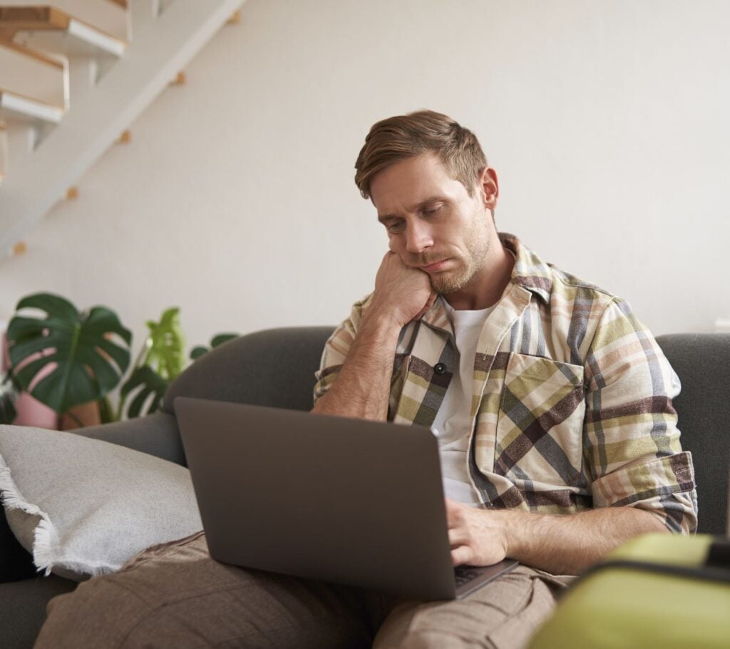 Traveler reading chore check out list