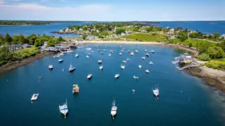 Americas-Safest-State-To-Visit-Is-Packed-With-Postcard-Perfect-Beach-Towns (1)