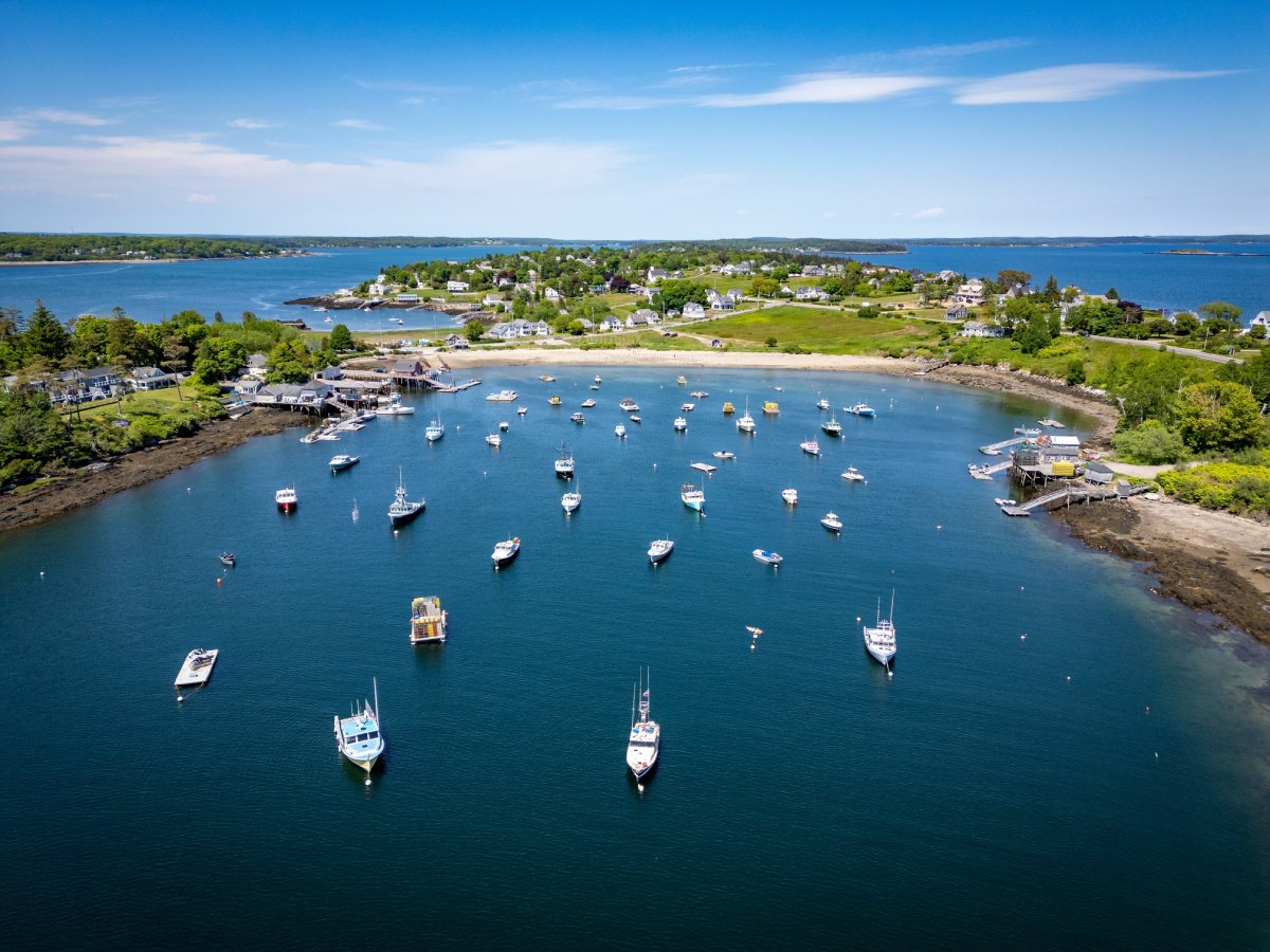 Hidden beach on Bailey Island, Maine