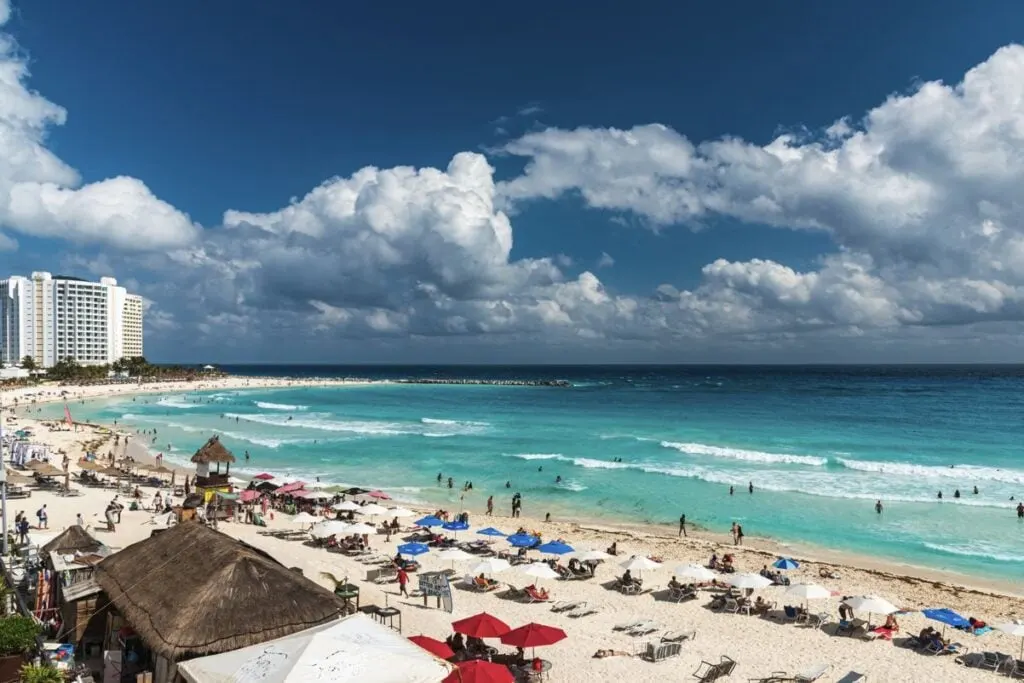 Busy Cancun beach