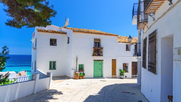 US Issues Highest Travel Advisory Warnings To Five More Countries