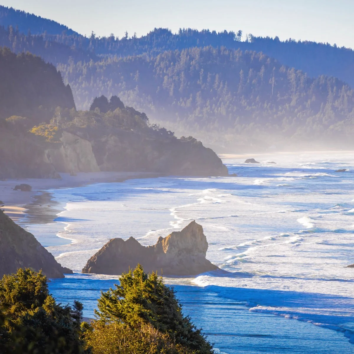 Wide, sandy beach along Tillamook Bay