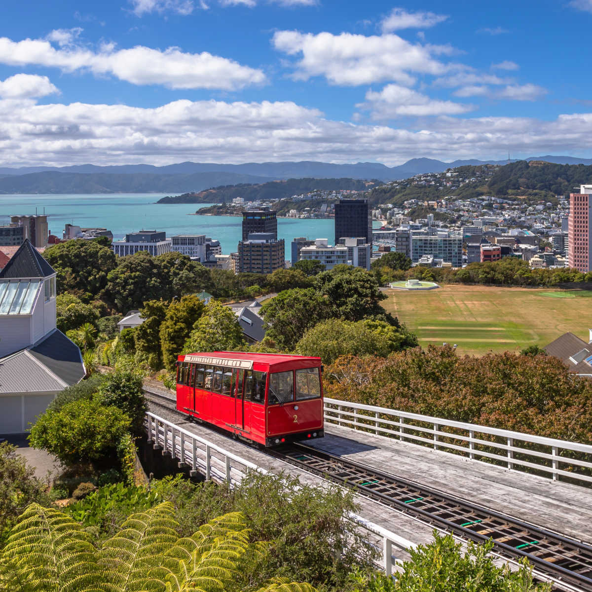 A funicular railway between Lambton Quay and Kerlburn in New Zealand