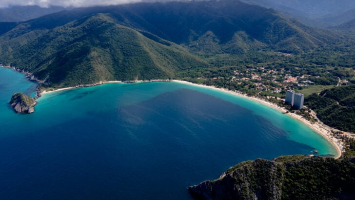 US Issues Highest Travel Advisory Warnings To Five More Countries